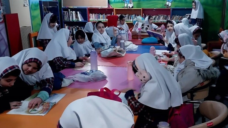 کتابخانه شهید رجایی با برگزاری فعالیتهای فرهنگی، فضایی شاد و یادگیریمحور برای کودکان فراهم کرد