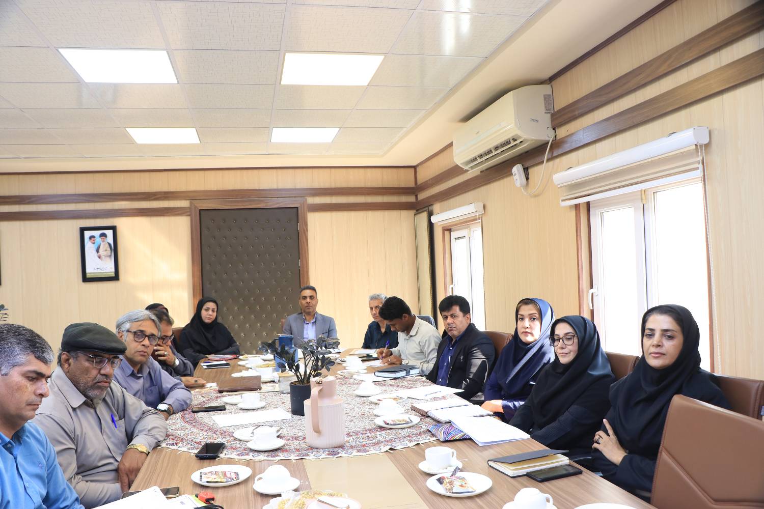 کتابخانههای عمومی، یک پایگاه مهم فرهنگی و اجتماعی در هر منطقه محسوب میشود