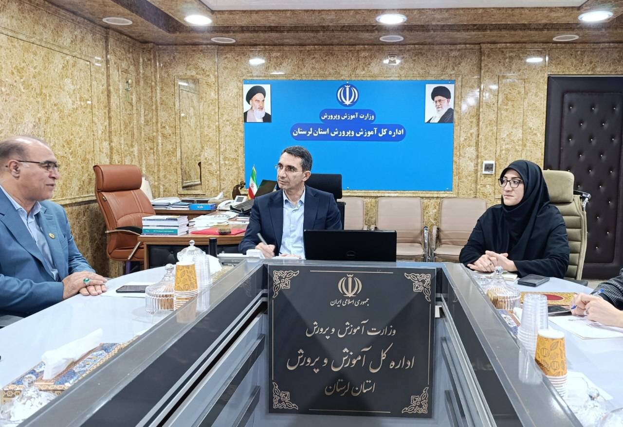 تفاهم‌نامه همکاری کتابخانه‌های عمومی و آموزش و پرورش استان لرستان امضاء شد