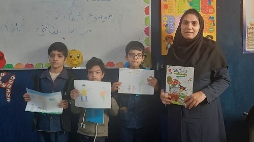 فعالیتهای فرهنگی کتابدار کتابخانه موعود در مدرسه مدار علم