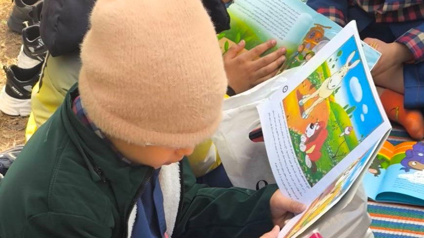 برنامههای ملی و فرهنگی برای دانشآموزان در کتابخانه شهید رجایی اهواز