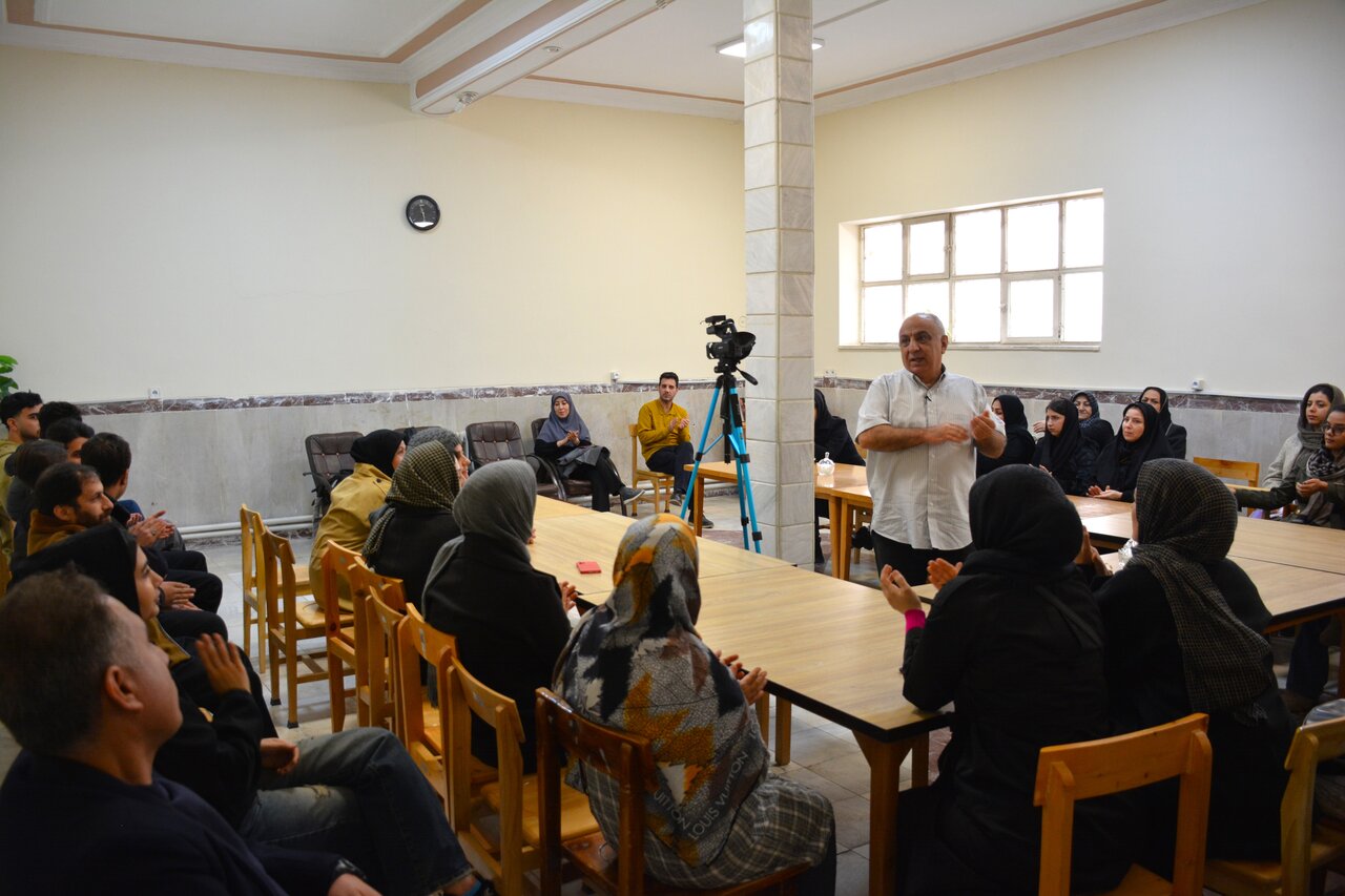 تاکید بر نیازسنجی محلی در اجرای برنامههای محلهمحور کتابخانههای عمومی