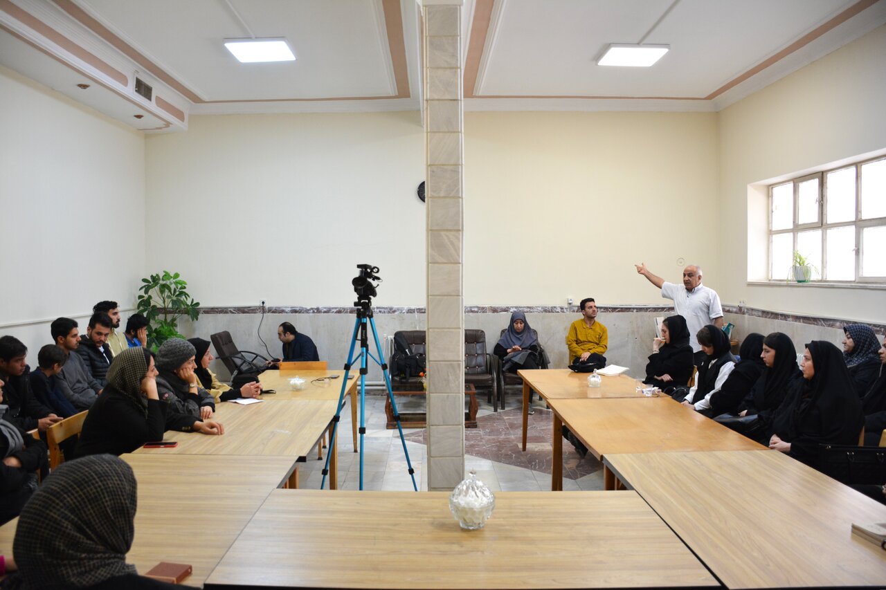 تاکید بر نیازسنجی محلی در اجرای برنامه‌های محله‌محور کتابخانه‌های عمومی