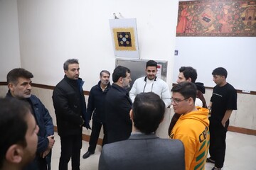 بازدید استاندار از کتابخانه مرکزی