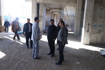 بازدید استاندار از کتابخانه مرکزی