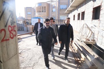 بازدید استاندار از کتابخانه مرکزی