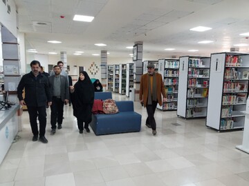 بازدید استاندار از کتابخانه مرکزی