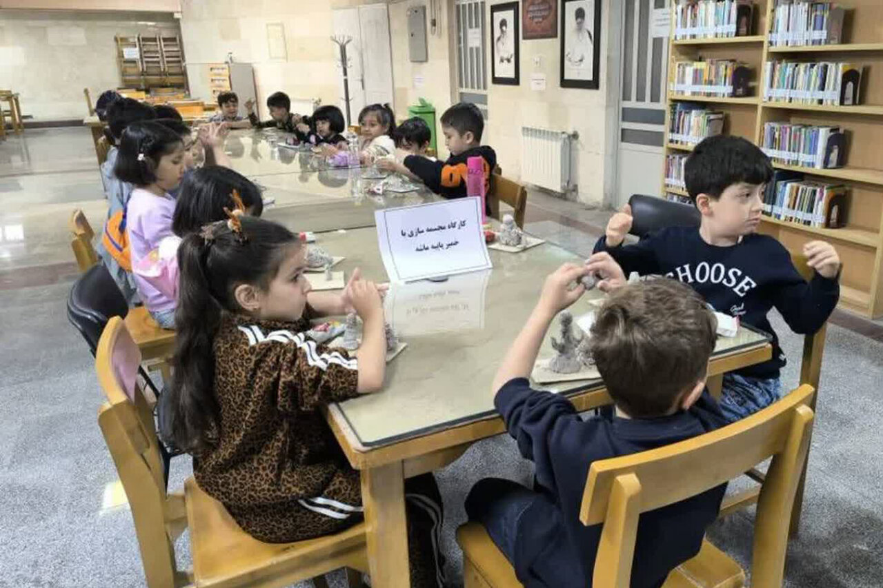 کتابخانههای عمومی استان مرکزی میزبان برنامههای فرهنگی شدند