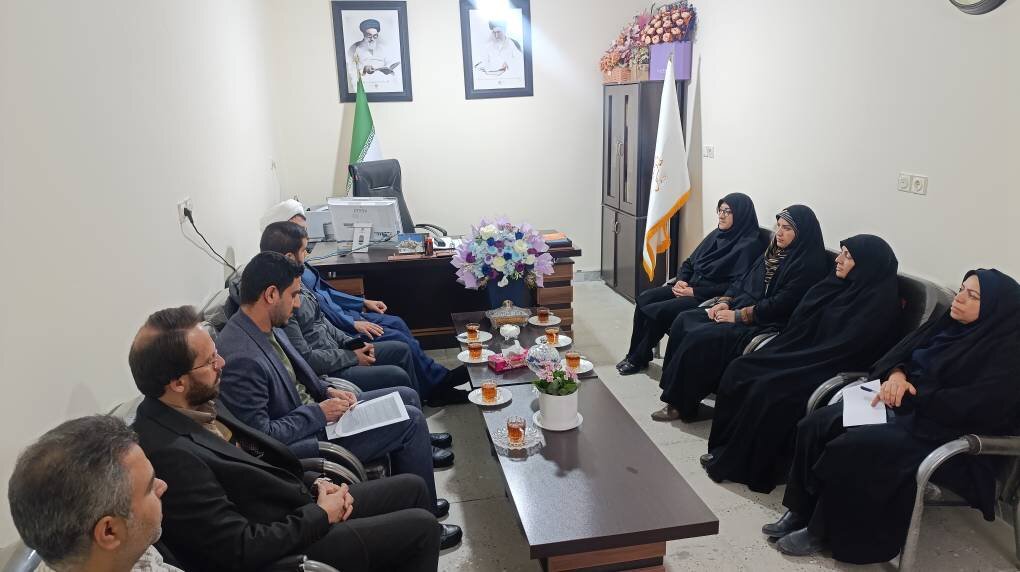 دیدار دبیر ستاد امر به معروف و نهی از منکر با مدیرکل کتابخانه‌های لرستان