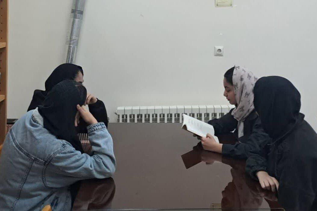 گرامیداشت دهه قرآن و عترت در کتابخانههای استان مرکزی