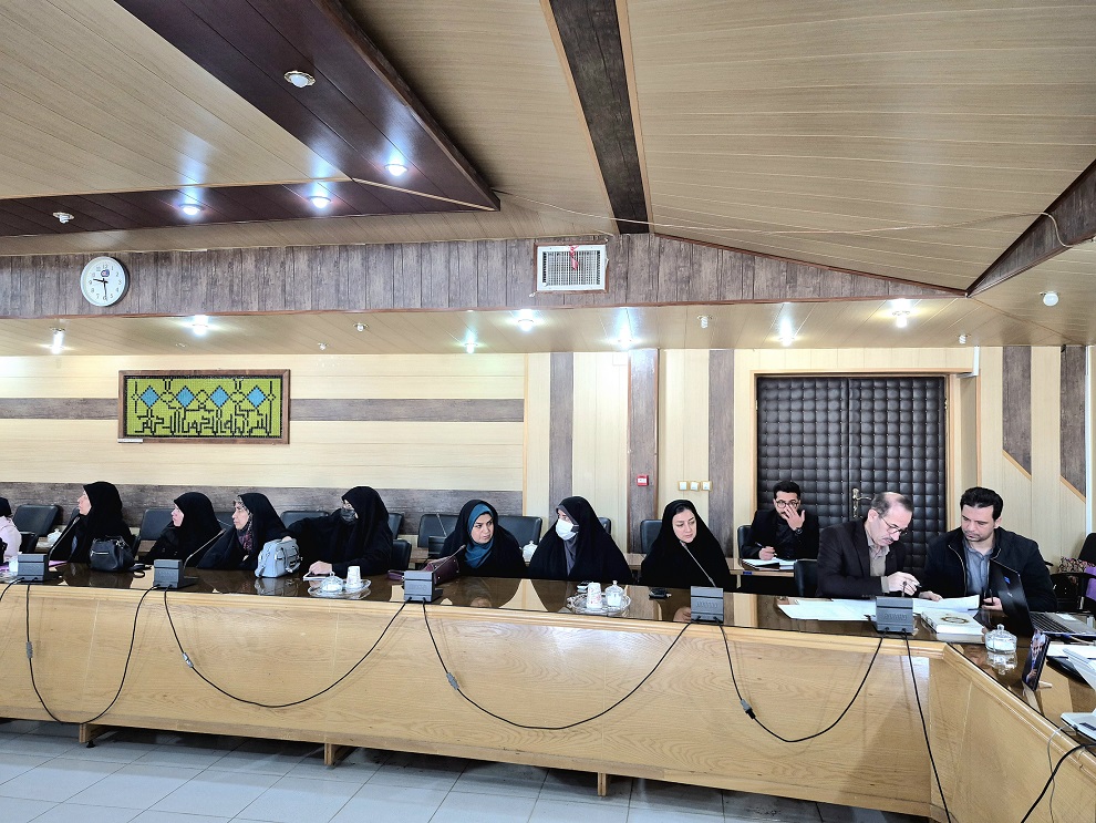 برگزاری چهارمین جلسه انجمن کتابخانههای عمومی شهرستان قروه در سال جاری