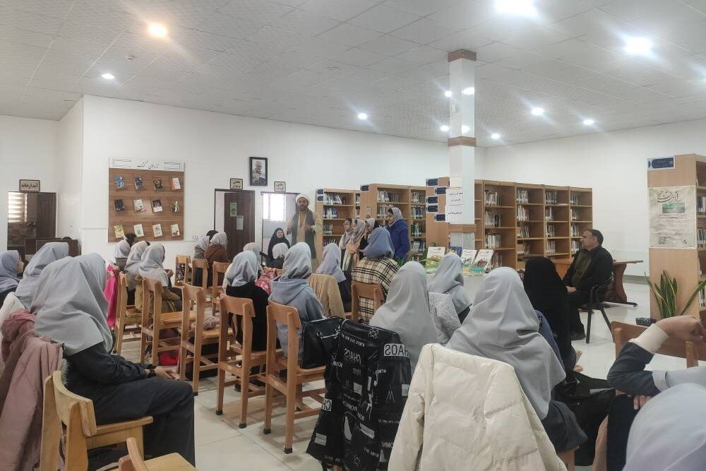 ویژه‌برنامه‌ای فرهنگی با محوریت قصه‌گویی قرآنی و مسابقه قرآن، در کتابخانه عمومی جلالی‌کندری