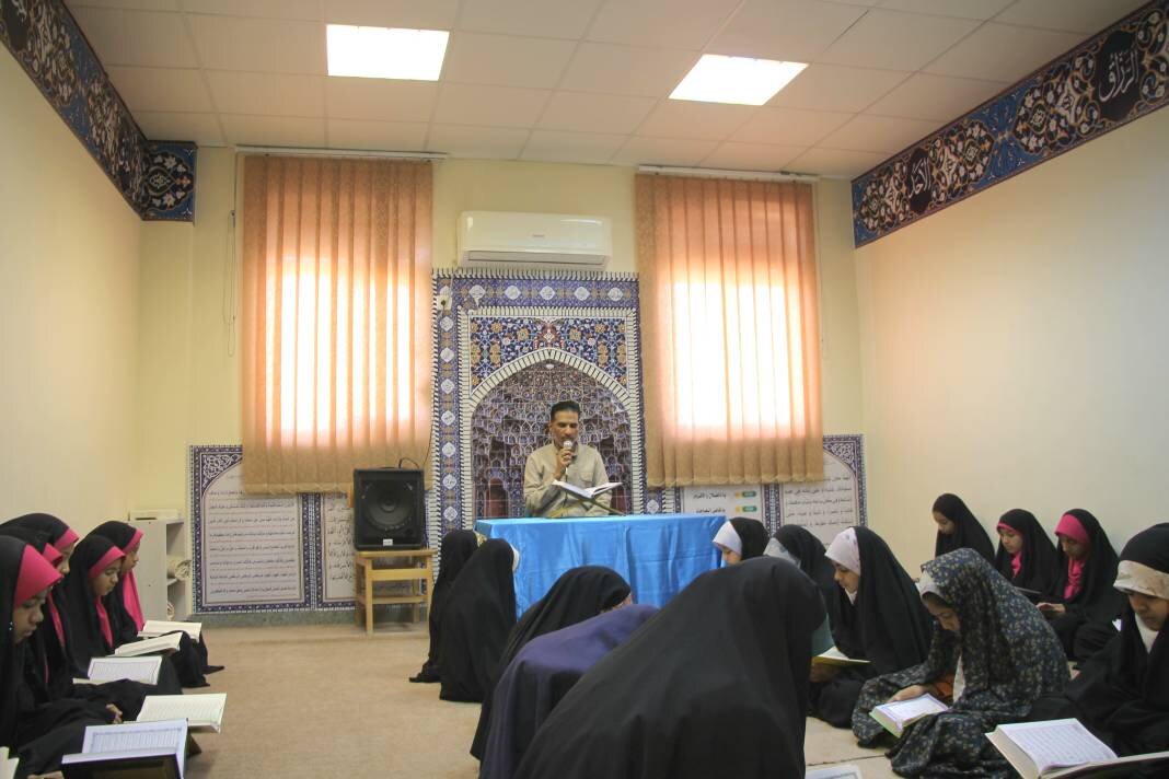 از تلاوت تا تدبر؛ هفته‌ای قرآنی در کتابخانه‌های رودان