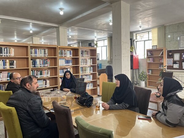 بازدید سرپرست ادارهکل کتابخانههای عمومی چهارمحال و بختیاری از روند فعالیت کتابخانهها