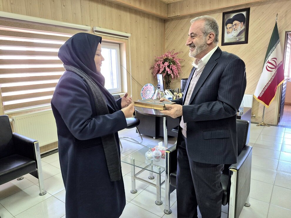 سفر یک‌روزه مدیرکل کتابخانه‌های عمومی کردستان به شهرستان قروه