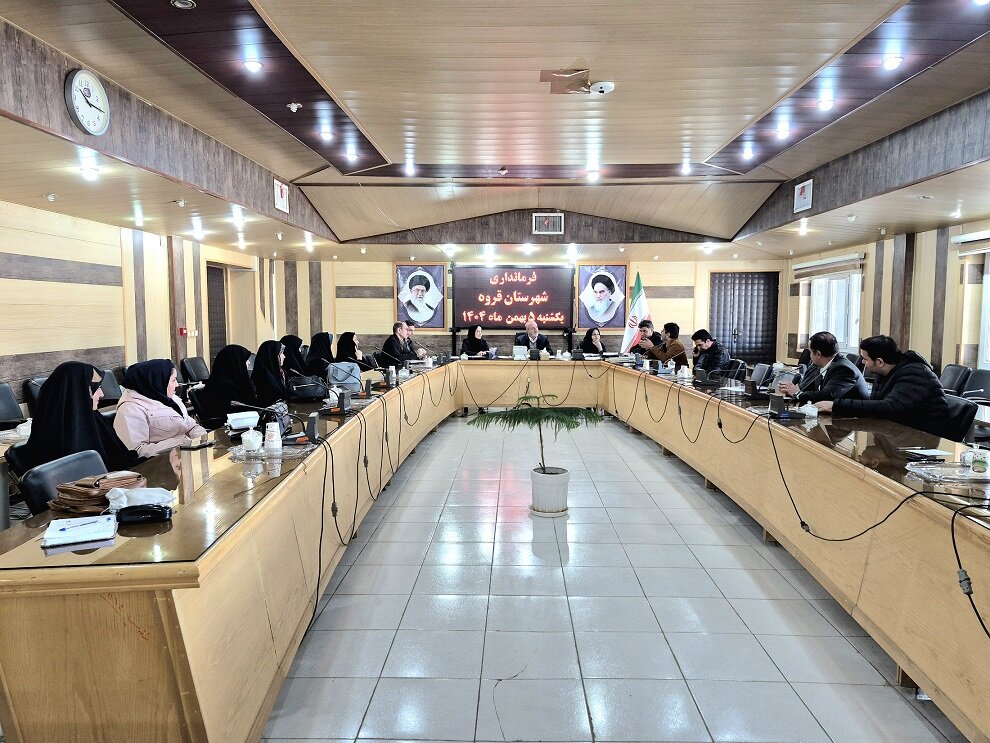 برگزاری چهارمین جلسه انجمن کتابخانه‌های عمومی شهرستان قروه در سال جاری