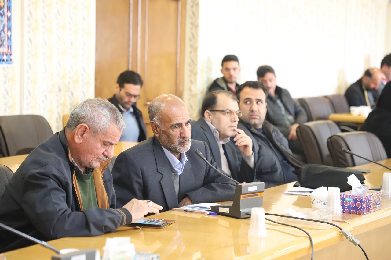 نقش کتاب در تقویت فرهنگ ایثار و مقابله با جنگ نرم