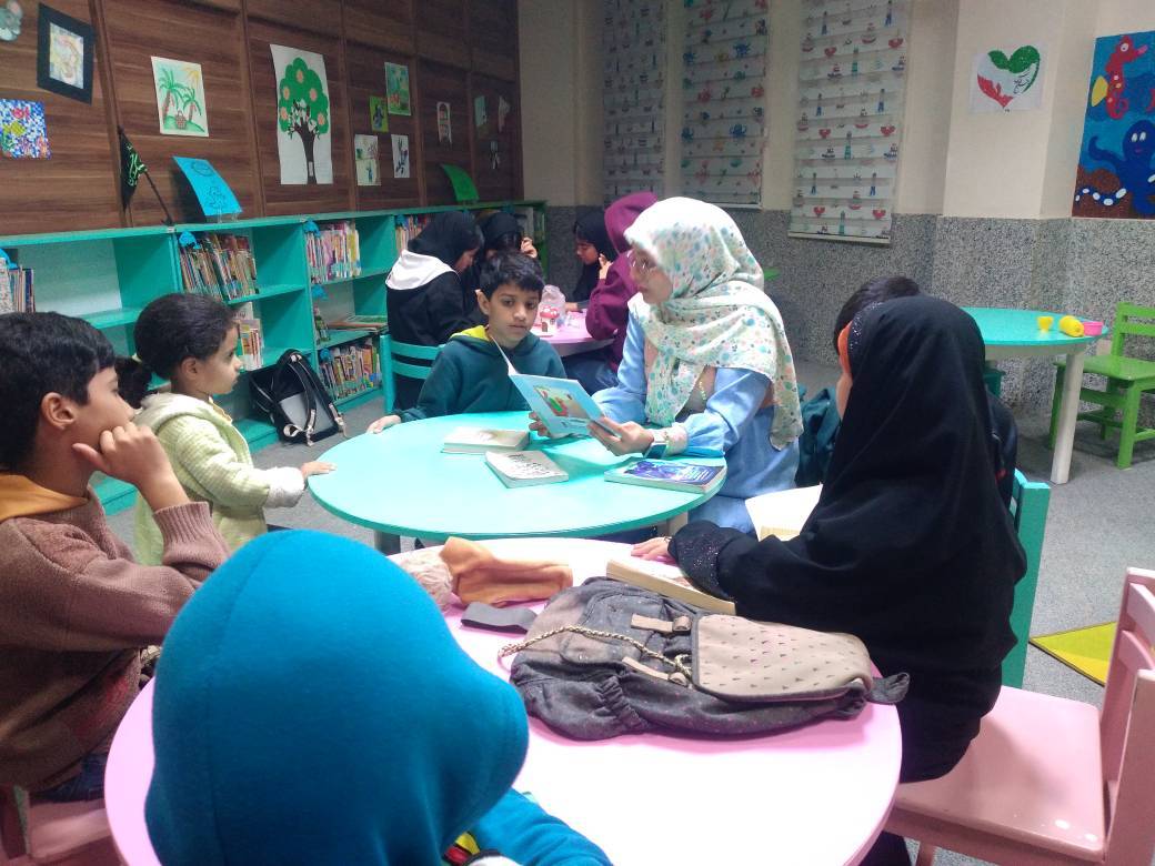 از محافل انس با قرآن تا جشن حافظان کوچک در کتابخانههای عمومی هرمزگان