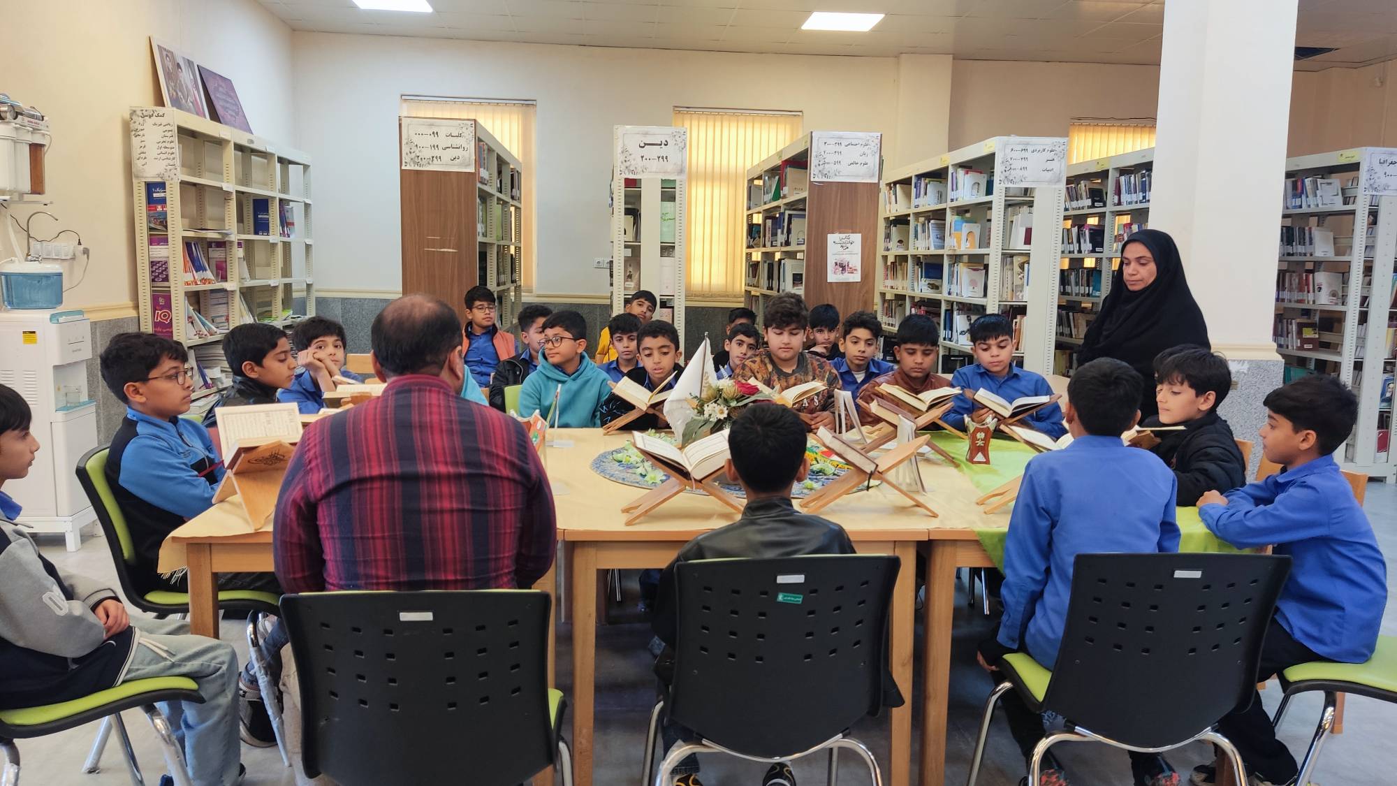 از محافل انس با قرآن تا جشن حافظان کوچک در کتابخانههای عمومی هرمزگان