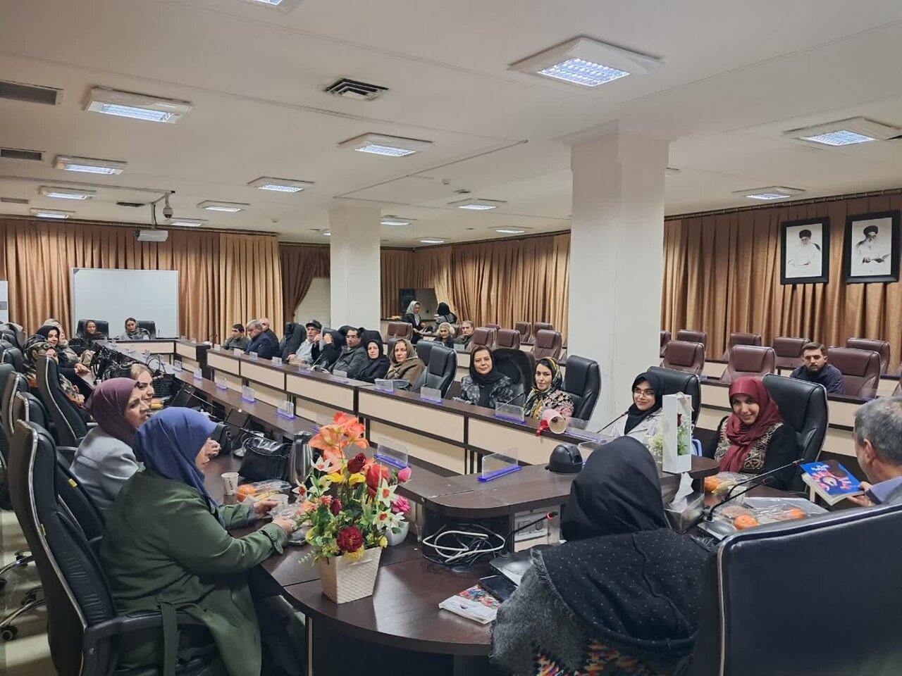 کتاب «صدای گریه پشت آوار» در کتابخانه مرکزی ارومیه رونمایی شد