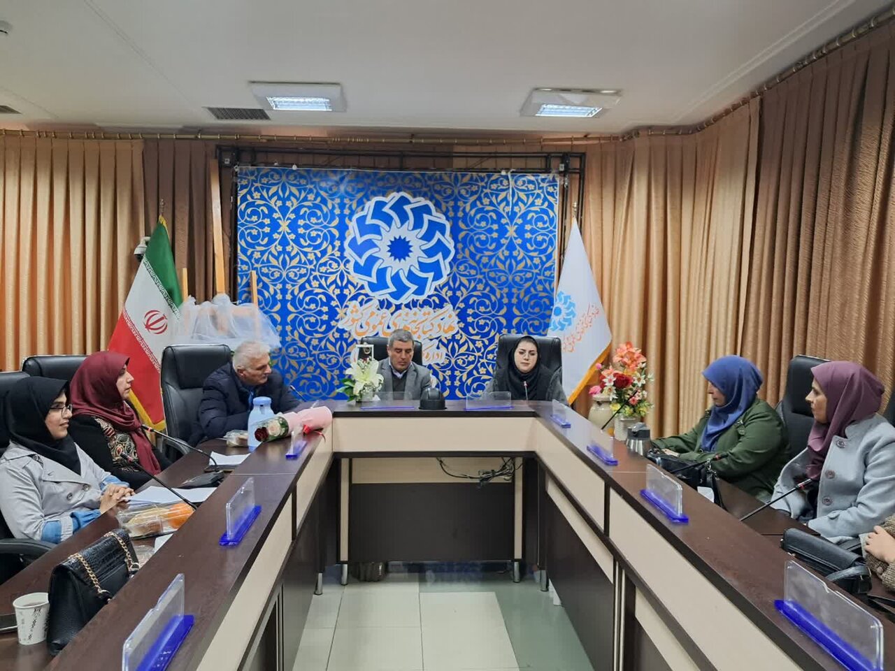 کتاب «صدای گریه پشت آوار» در کتابخانه مرکزی ارومیه رونمایی شد