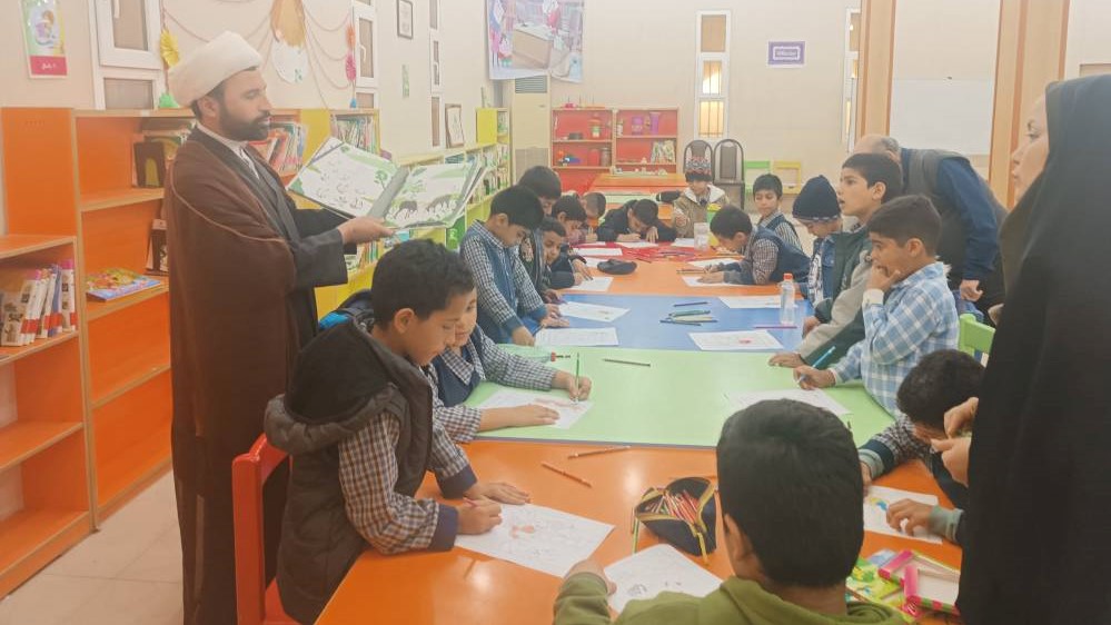 پیوند هنر، بازی و قرآن در کتابخانه شهید حدادعادل، تجربهای شیرین برای کودکان ساخت