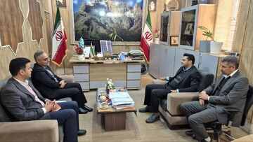 بررسی وضعیت کتابخانه‌های عمومی شهرستان تفت در نشست فرماندار با مدیرکل کتابخانه‌های عمومی استان یزد