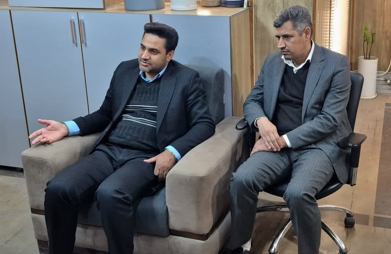 بررسی وضعیت کتابخانههای عمومی تفت در نشست فرماندار با مدیرکل کتابخانههای عمومی استان یزد