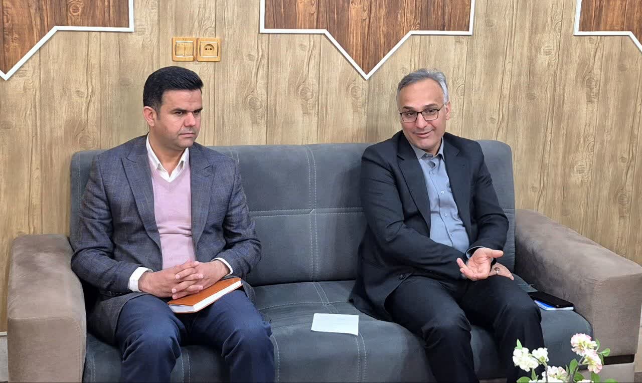 بررسی وضعیت کتابخانههای عمومی تفت در نشست فرماندار با مدیرکل کتابخانههای عمومی استان یزد