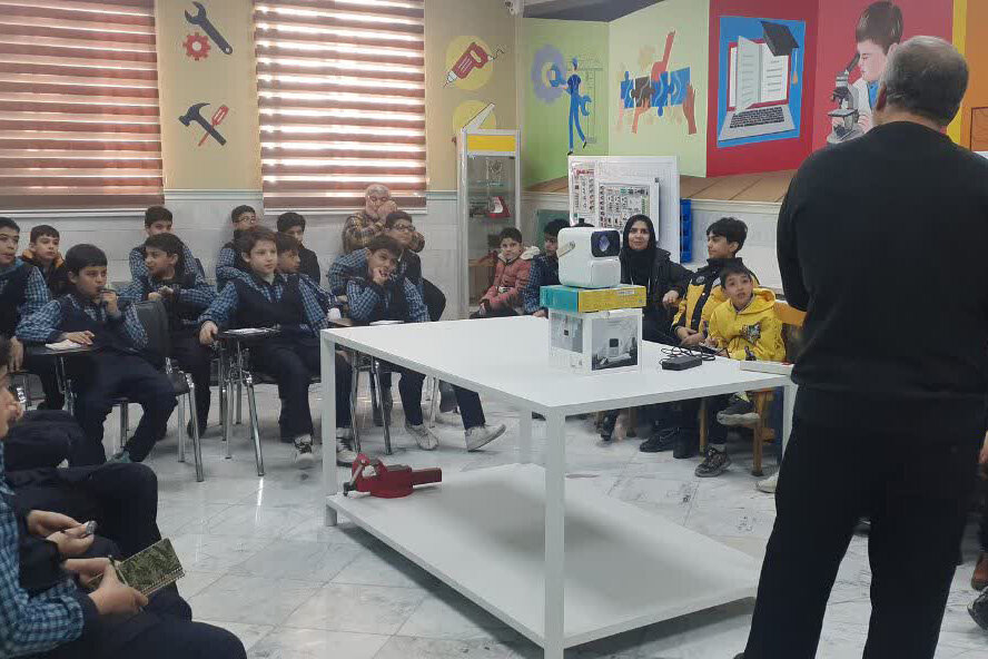 میزبانی هنر، ادبیات و خلاقیت در کتابخانههای عمومی استان مرکزی