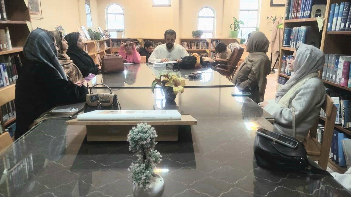 اجرای نشستها و کارگاههای فرهنگی و آموزشی در کتابخانههای عمومی کرمانشاه