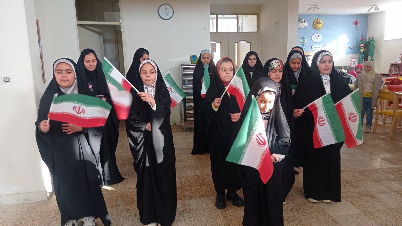 کتابخانه عمومی ابوعلی سینا سنبلآباد، میزبان آیین انس با قرآنکریم شد