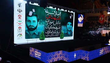 غرفه فرهنگی-ترویجی اداره کل کتابخانه‌های عمومی در اجلاسیه کنگره ملی ۱۲۰۰۰ شهید استان آذربایجان‌غربی