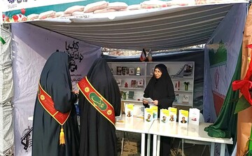 غرفه فرهنگی-ترویجی اداره کل کتابخانه‌های عمومی در اجلاسیه کنگره ملی ۱۲۰۰۰ شهید استان آذربایجان‌غربی