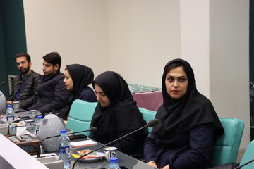 بازدید دستیاران جوان از کتابخانه مرکزی یزد