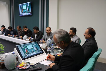 بازدید دستیاران جوان از کتابخانه مرکزی یزد