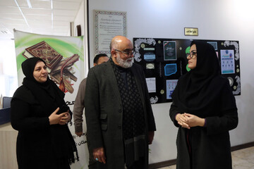 بازدید دبیرکل با همراهی محمد خلج؛ دستیار دبیرکل، معاونین و جمعی از مدیران نهاد از کتابخانه باباطاهر