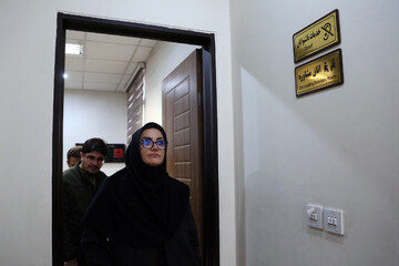 بازدید دبیرکل با همراهی محمد خلج؛ دستیار دبیرکل، معاونین و جمعی از مدیران نهاد از کتابخانه باباطاهر