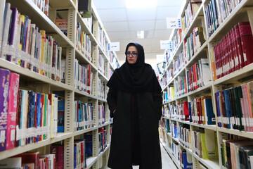 بازدید دبیرکل با همراهی محمد خلج؛ دستیار دبیرکل، معاونین و جمعی از مدیران نهاد از کتابخانه باباطاهر