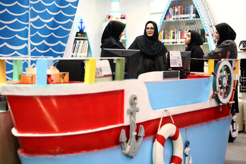 بازدید دبیرکل با همراهی محمد خلج؛ دستیار دبیرکل، معاونین و جمعی از مدیران نهاد از کتابخانه هدهدسفید