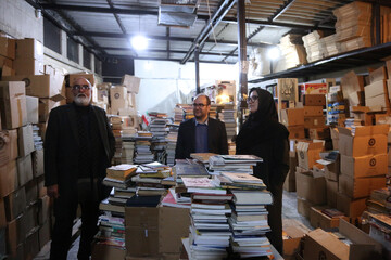 بازدید دبیرکل با همراهی محمد خلج؛ دستیار دبیرکل، معاونین و جمعی از مدیران نهاد از مرکز مبادله کتاب استان تهران