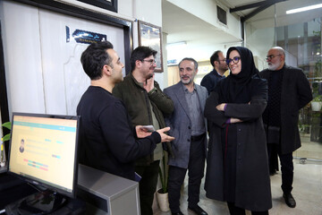 بازدید دبیرکل با همراهی محمد خلج؛ دستیار دبیرکل، معاونین و جمعی از مدیران نهاد از کتابخانه شهدای کن