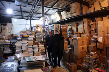 بازدید دبیرکل با همراهی محمد خلج؛ دستیار دبیرکل، معاونین و جمعی از مدیران نهاد از مرکز مبادله کتاب استان تهران