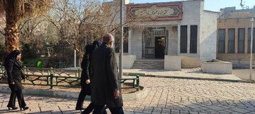 بازدید دبیرکل با همراهی محمد خلج؛ دستیار دبیرکل، معاونین و جمعی از مدیران نهاد از کتابخانه دانشمند