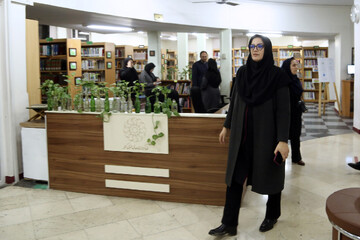 بازدید دبیرکل با همراهی محمد خلج؛ دستیار دبیرکل، معاونین و جمعی از مدیران نهاد از کتابخانه حضرت فاطمه(س)