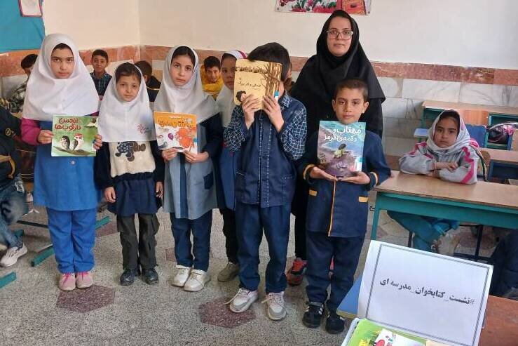 «کتاب‌گردی»؛ تجربه‌ای شیرین از همراهی کتابخانه و مدرسه