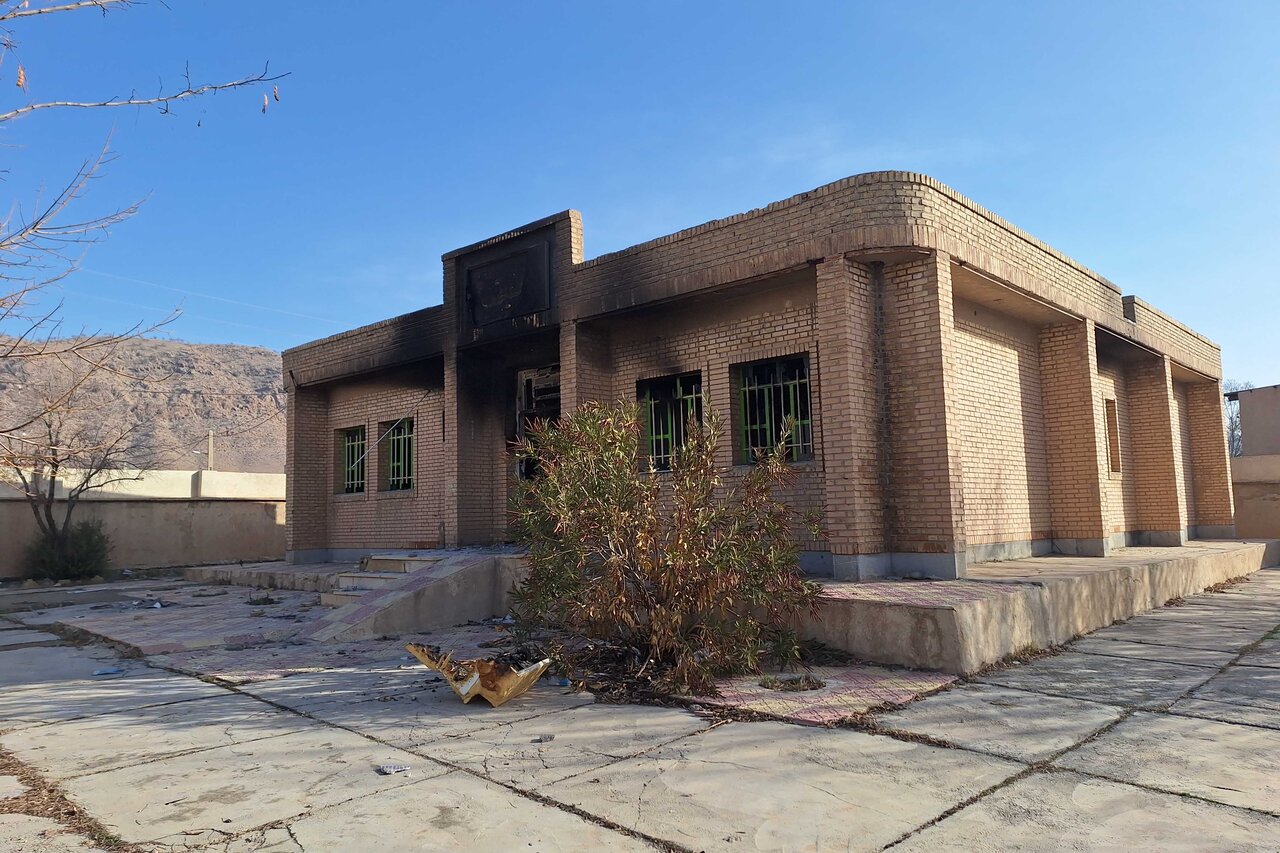 پرپر شدن دانایی در آذرخش خشونت