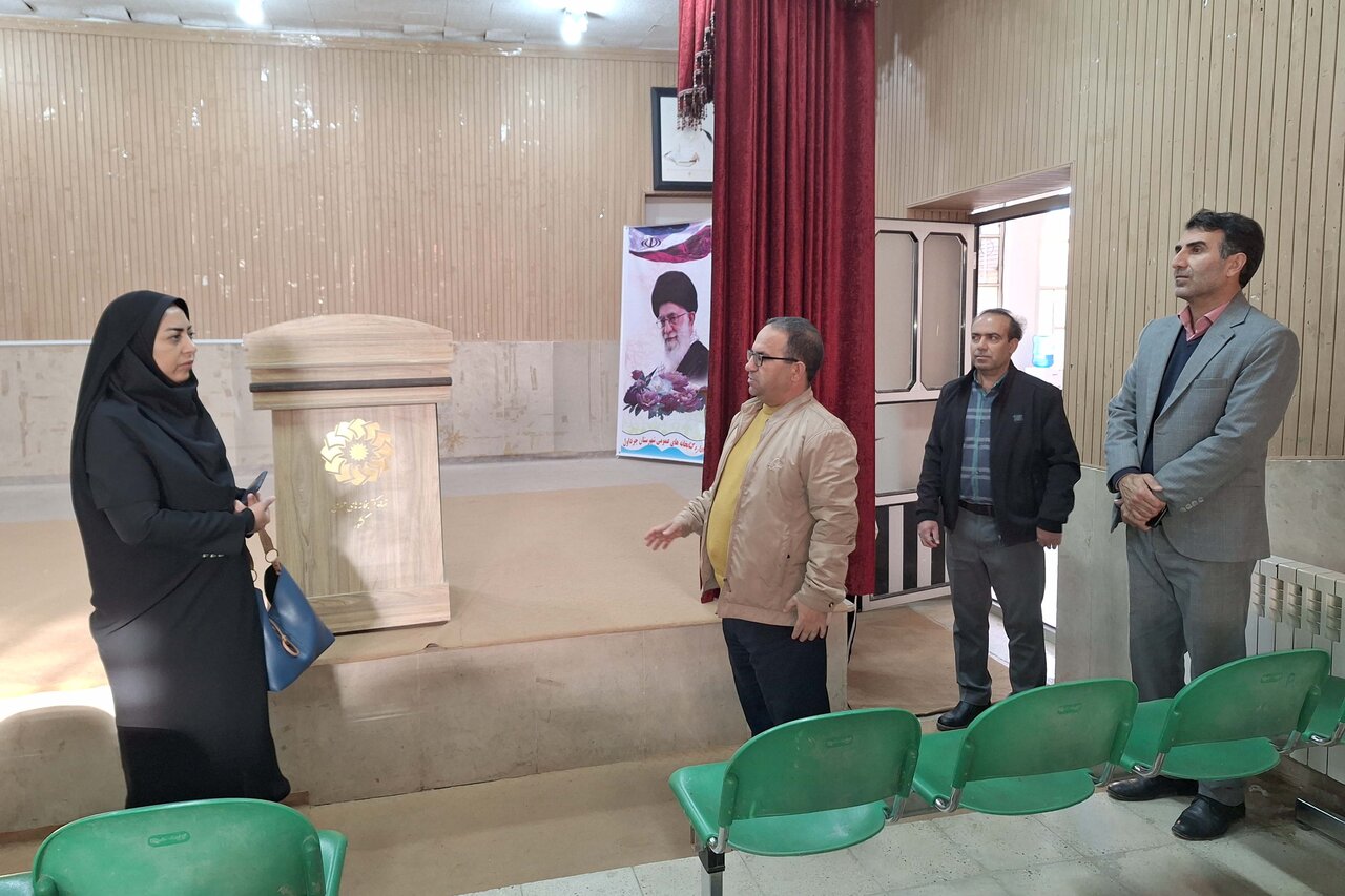 مدیرکل کتابخانه‌های استان ایلام از کتابخانه‌های چرداول بازدید کرد