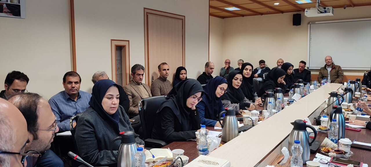 دومین نشست شورای اداری اداره کل کتابخانه های عمومی استان تهران