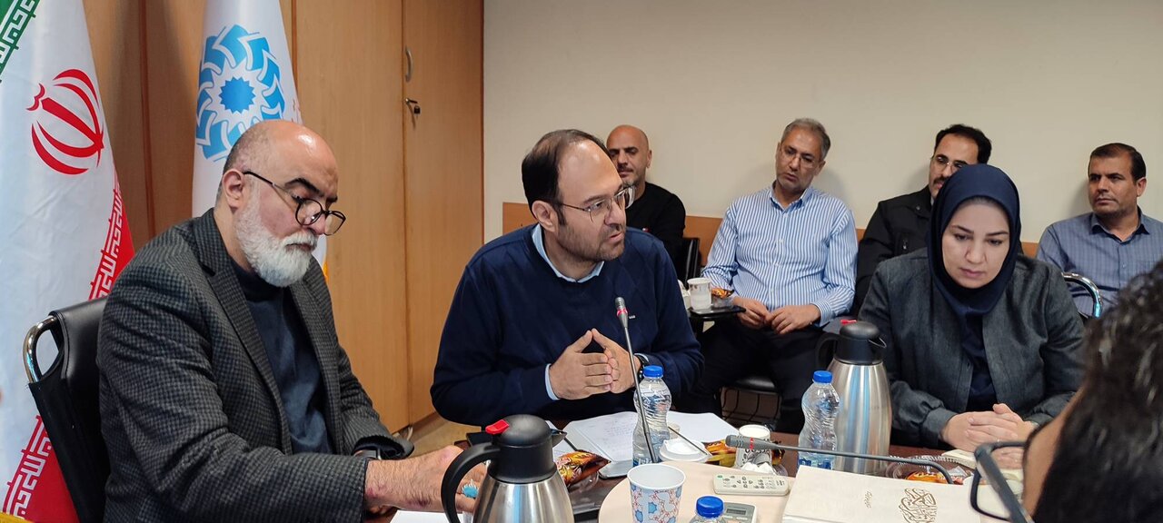 دومین نشست شورای اداری اداره کل کتابخانه های عمومی استان تهران